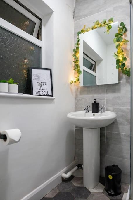 The Cave By Reggis Casa vacanze Coventry
